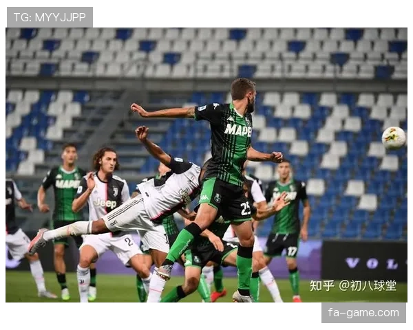 那不勒斯主帅战术革新引领球队重返意甲巅峰，球迷热盼新赛季再创辉煌