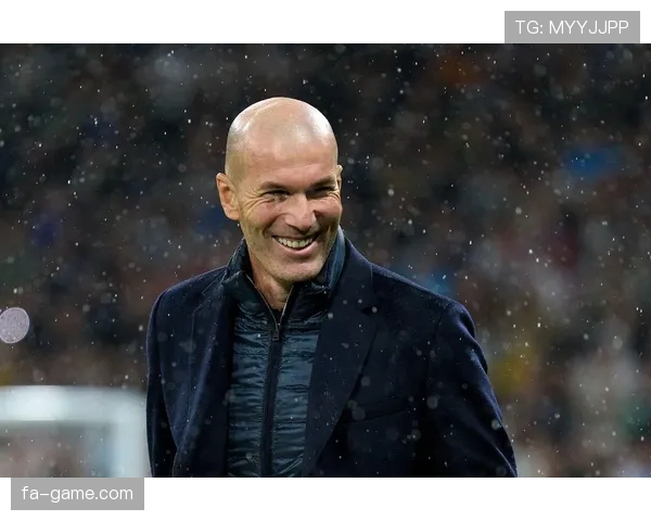 齐达内精妙掌控比赛节奏，助力球队稳步提升信心与表现