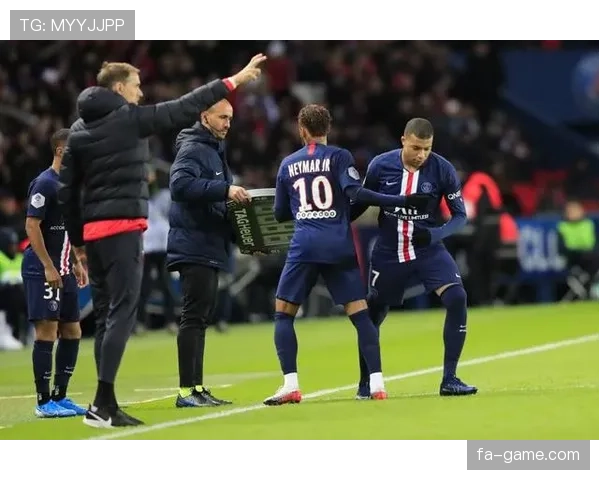 马尔蒂尼传奇再引热议:光辉时刻重燃历史期待 马尔蒂尼传奇再引热议:光辉时刻重燃历史期待