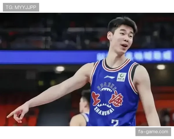 郭昊文休赛期天天泡夜店？这身材管理也太离谱了